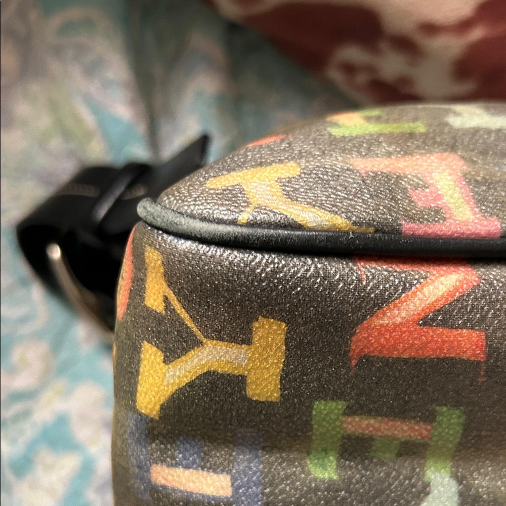 Dooney & Bourke Y2K Vintage Graffiti Doodle Crayon shoulder bag - Picture 7 of 10